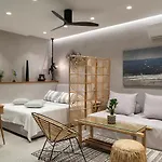 Petalo Aparthotel 4*
